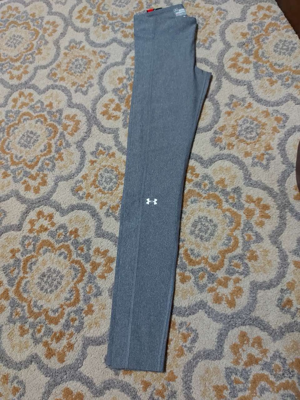 Under Armour grey leggings - Picture 2 of 2